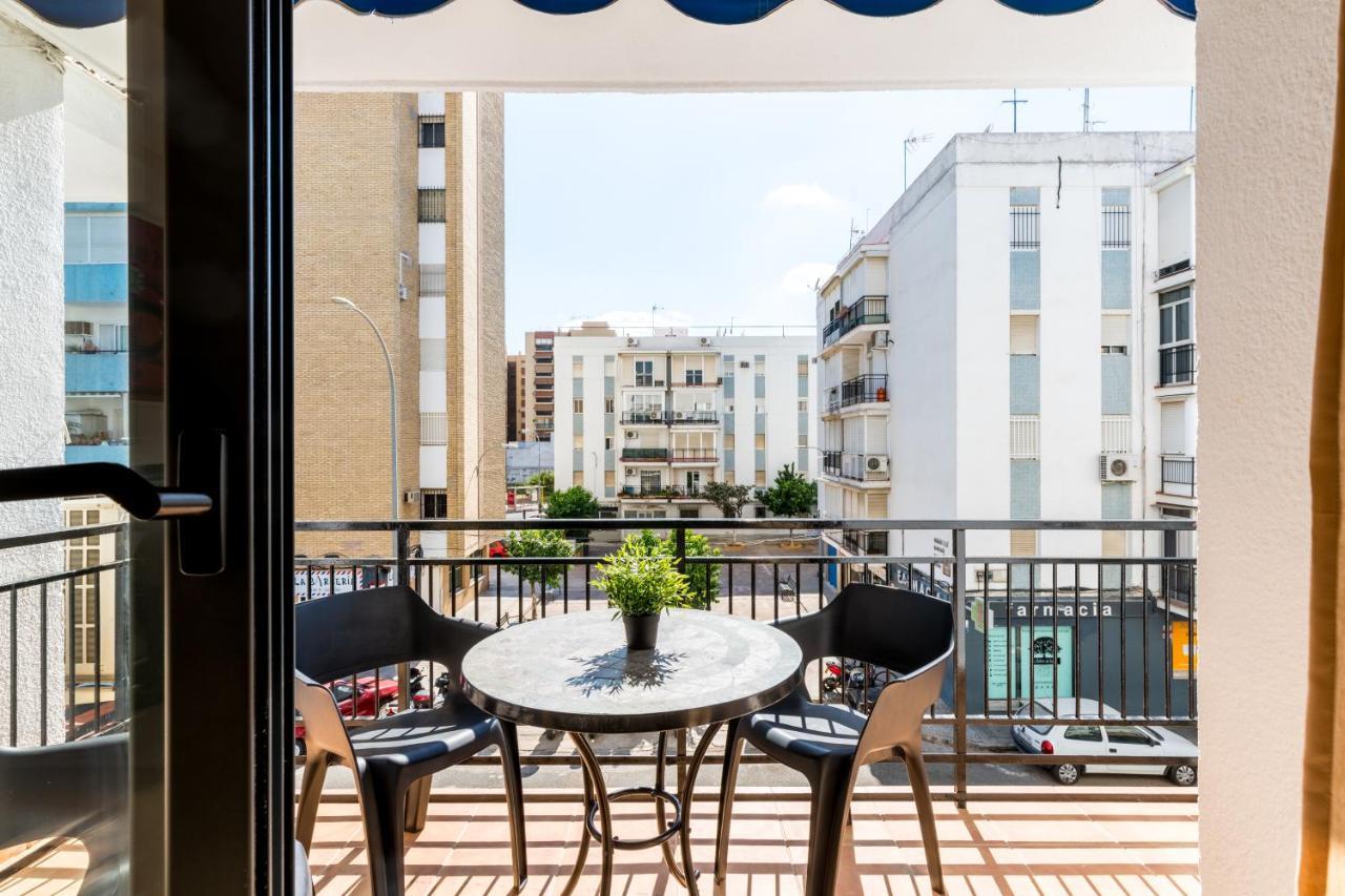 Apartamento Luminoso y acogedor piso en Triana Sevilla Exterior foto