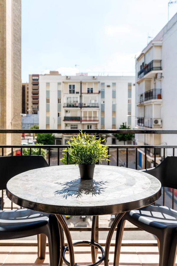Apartamento Luminoso y acogedor piso en Triana Sevilla Exterior foto
